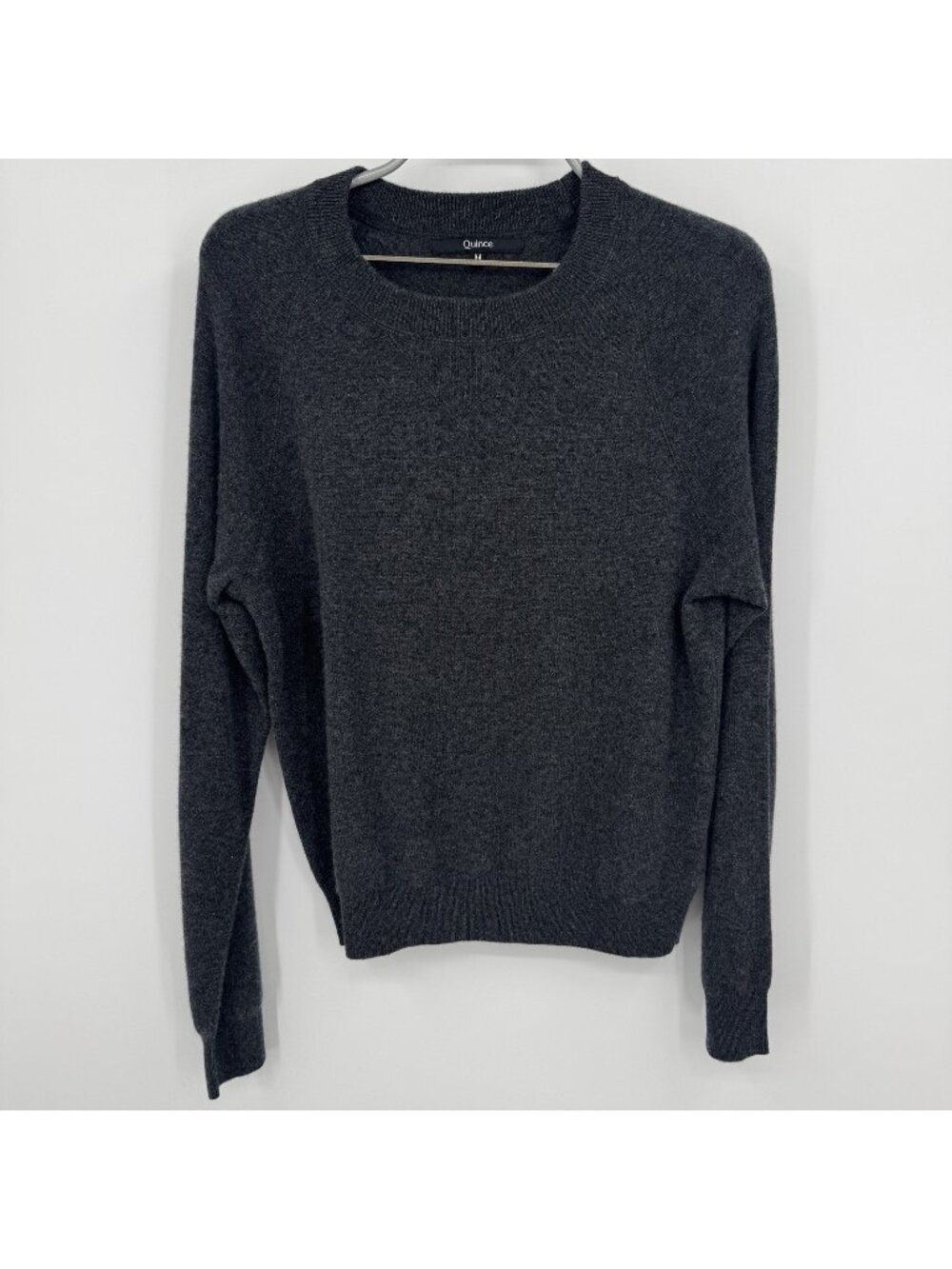 Quince Luxe Baby Cashmere Shrunken Pullover Sweater size M Medium Charcoal Gray